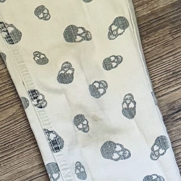 No Boundaries Gray & Black Skull Print Skinny Jeans Size 3 - Picture 7 of 7